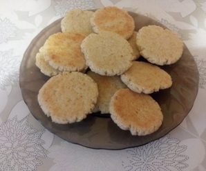 Biscuiti cu fulgi de cocos (fara ou)